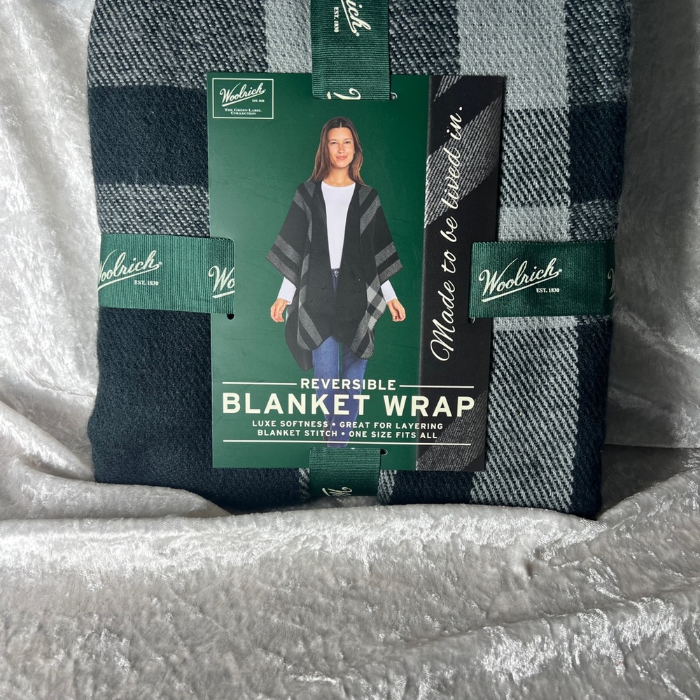 Woolrich Reversible Blanket Wrap